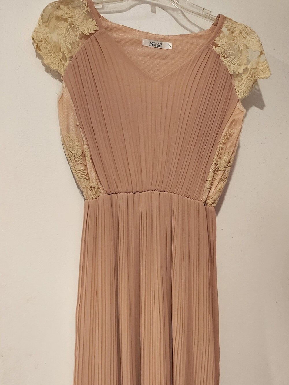 Vontage Pleated Blush Maxi Dress with Lace Cap Sleeves